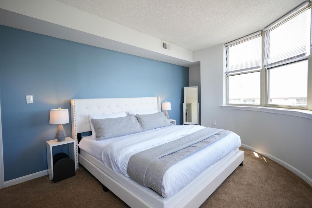 Ballston Getaway King Suite Arlington Exterior photo